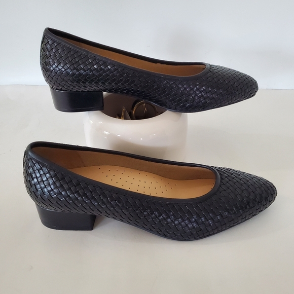 TROTTERS 10.5 Black Woven Leather JADE 1" Heel Slip On Shoes Comfort Office NWOB - Picture 15 of 15